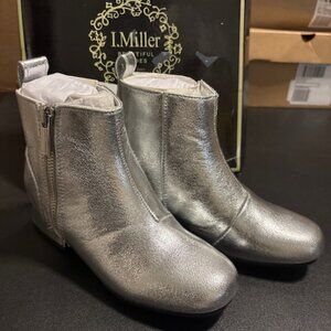 I. Miller Girls Lupe Silver Boots Zip Sides